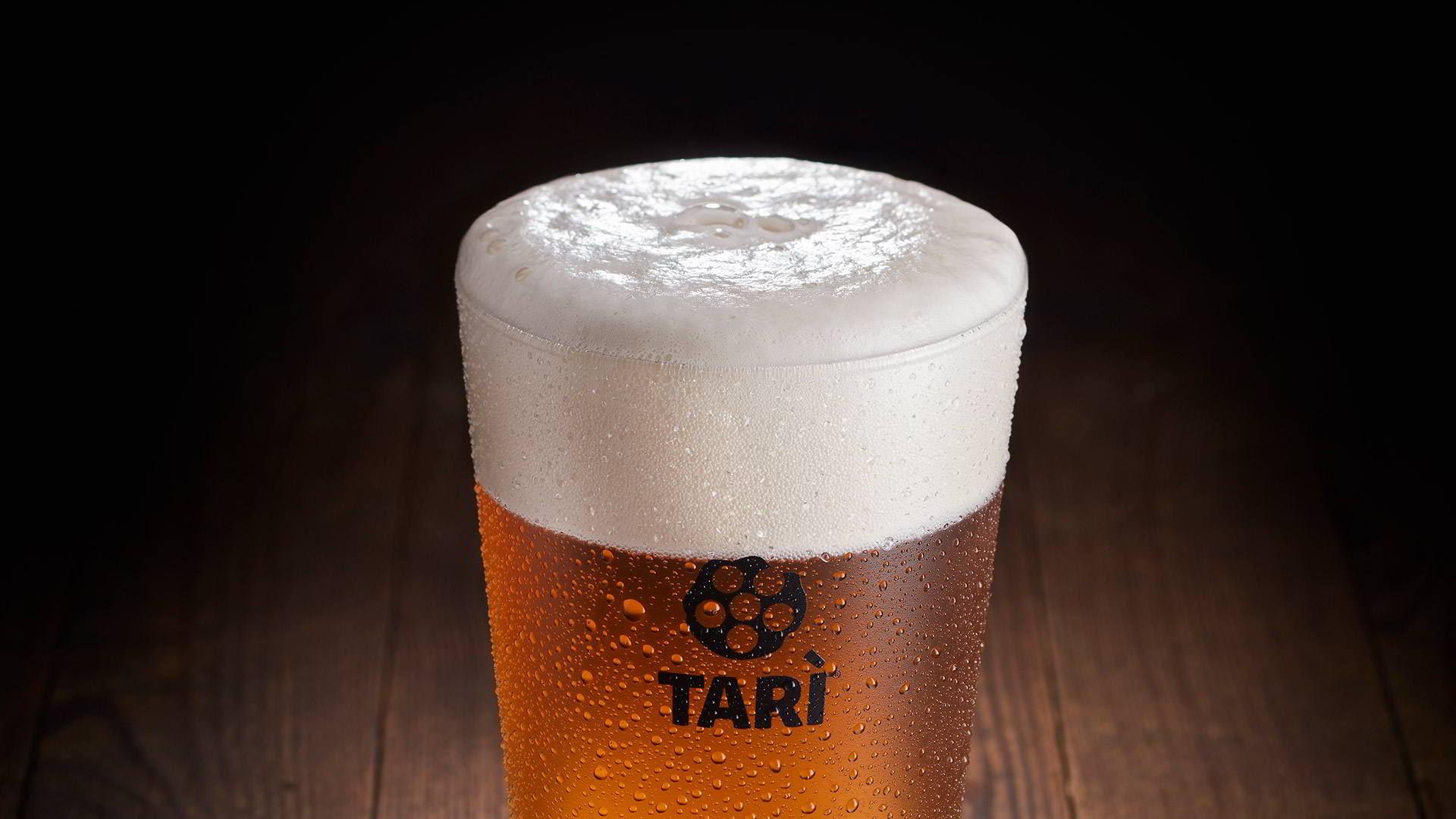 Uno spumeggiante bicchiere di Birra Tarì